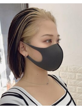 ラクシア(LucxiA) インナーカラー ボブ ミルクティーバンクカラー