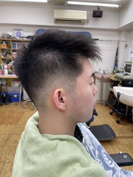 カットクラブ 髪切虫(CUT CLUB 髪切虫) フェードカット