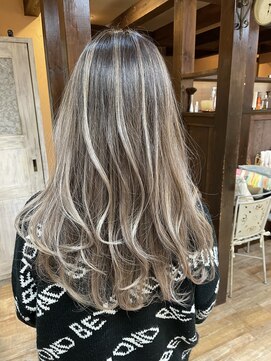 リングバイモアムー(Ring by Moremuu) ハイライトカラー