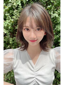 クーエフー(coo et fuu) 10代20代30代40代50代 前髪　外ハネミディアムヘアー　ふ