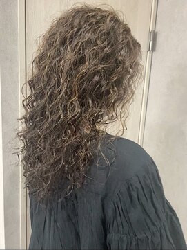 リアイス(Re:ICE) ゆるめふわふわ波ウェーブ風ロングスパイラルパーマ