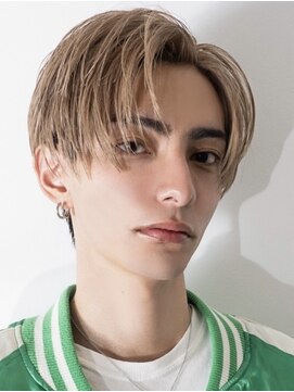 オーシャントーキョー 大阪(OCEAN TOKYO) ハイライトミルクティーベージュツーブロックメンズマッシュ