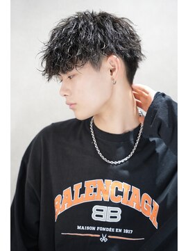 ノーリミット(No Limit) 【捻れる束感×ランダムに舞い散る】ネオスキャッターパーマ