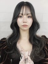 ハチ(HACHI)&nbsp;大流行中！今っぽ韓国式レイヤーカットで作るくびれ巻き♪