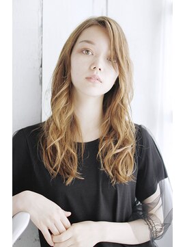 シュシュット(chouchoute) 美髪質改善ホワイトブロンドワイドバングイメチェン外ハネボブ73