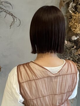 ヒトイロ(hitoiro) 切りっぱなしボブ