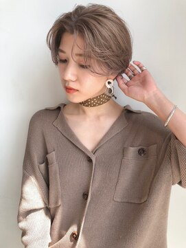 ヒュー 広島(HEW) 20代30代大人かわいいくびれハンサムショートボブ