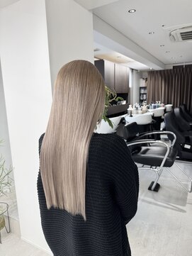 レアル 心斎橋 大阪(REAL) 色落ちも綺麗なミルクティーベージュ