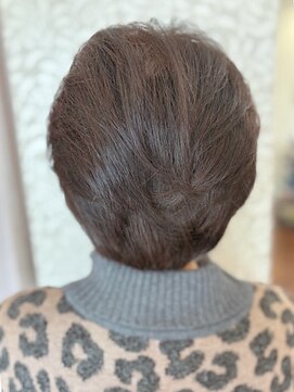 クロス(CROSS) 大人ショート/ひし形／60代70代/ミセスヘア