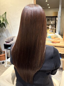 ルーブヘアー(Roob Hair)の写真/施術の工程ひとつひとつにこだわり、自然で柔らかなストレートが叶います◎乾かすだけでまとまりヘアに♪