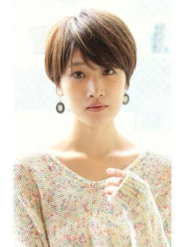 レウナ 外苑前(Reuna) 【３０代４０代】大人女性に人気なシルエットショート