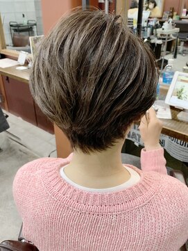 ルーファス 恵比寿 渋谷(Ruufus) 大人気白髪ぼかしハイライトショート【Ruufus恵比寿渋谷】31579