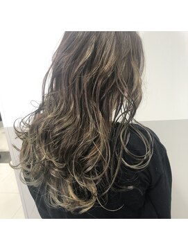 ウル(uLu.) 【立体感】　ハイライト×グレージュ☆