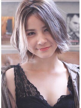 ラべリー 池袋(LOVELEY) 外国人風カラー　ブリーチ【池袋】