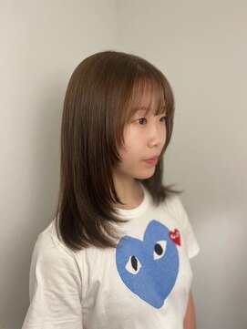 シェノン バイ アランスミシー 表参道(CHAINON by Alan smithee) ブラウンベージュ　顔まわりレイヤースタイル