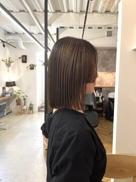 ヌーク(nuuk) 【髪質改善ストレート】顎下ぱっつんストレートボブ