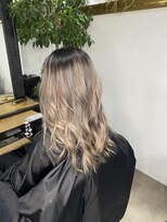 アルカナ 明治神宮前原宿(ARCANA)&nbsp;外国人風バレイヤージュ　ハイライトカラー　アッシュベージュ