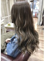 ルッソリベラ 池袋(Lusso libera)&nbsp;ブラウンベージュ/ウェーブ巻き/波巻き