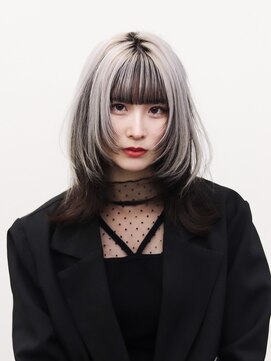 トゥルークリエイション 渋谷(True Creation) イメチェン/ホワイトブロンド/外ハネボブ/美髪/渋谷