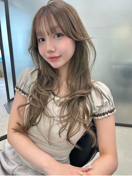 リリー(Lilley) ハッシュカット×小顔レイヤー×韓国風巻き×髪質改善