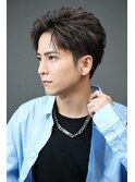 ツーブロック刈り上げ大人30代男性カキアゲ毛流れパーマ