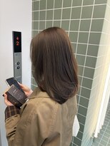 ロエ(LOE) オリーブベージュレイヤーカット顔周りレイヤーブリーチなし