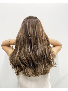 アライブ キチジョウジ(ALIVE Kichijoji) 【ALIVE吉祥寺】ハイライトミルクティーフォギーベージュ