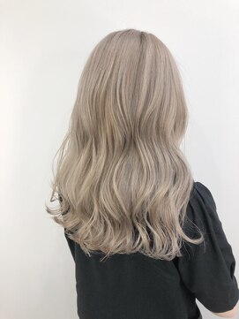 ジゼル(gisele) （稲毛）ホワイティベージュ