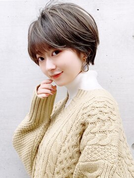 アンド ストーリーズ(&STORIES) 可愛い前髪ありのひし形耳掛け/20代/30代/40代/ショート/ボブ