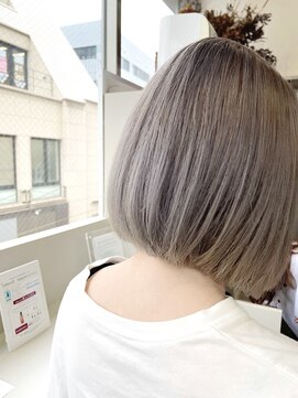 リリー(Lilley) 【Lilley 稲永麻衣】ボブ＋ハイトーン 天神/今泉