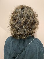 カームバイリコ 学芸大学(calm by liko) 斜めバング/グレージュカラー/デザインカラー/学芸大学