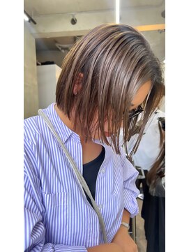 ソルトウォーター(SALT WATER) ピンクベージュ/イメチェン/ハイトーン/ブリーチ/恵比寿/代官山