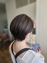 ビフィーノ イーリス 川西店(bifino iris)&nbsp;耳かけが可愛い丸みショート