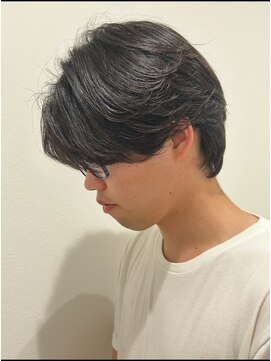 ヒュイル バイ ニアウ(Hwyl by Niau) メンズマッシュセンターパートスパイラルパーマニュアンスパーマ