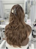 ヘーゼルベージュ　ブリーチなし　レイヤーカット　海外風