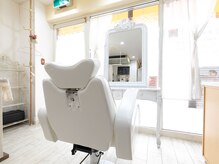 BEAUTYSALONあさくらの雰囲気（1席のみ。外からも見えないため、ゆったりくつろげます！）
