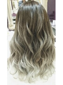 クロック バイ オハナ(Clock by Ohana) 【clock人気カラー☆外国人風×シルバーアッシュ】