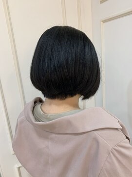 クロップ エス 湘南辻堂(crop es) crop es 湘南辻堂 yuuka☆すっきり前下がりミニボブ