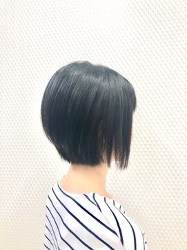 クオリス 上福岡店(QUALIS) つや感/ナチュラル/黒髪/前下がり/小顔/グラボブ/30代40代50代