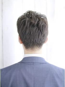 オティアプラスエヌ(OTTIA+n) 20代30代40代　ビジネスショート【松山】