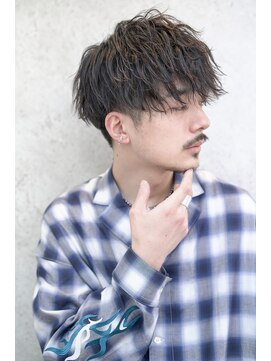 ジョエミバイアンアミ(joemi by Un ami) （joemi 新宿）刈り上げマッシュの波巻きパーマヘア　近江