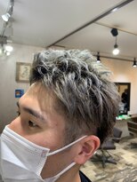 リッカヘアー(Ricca hair) 20代30代ナチュラル束感ショートツーブロックベージュカラー