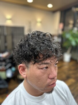 バーバー アオ(Barber AO) ツーブロック＋クルリンパーマ
