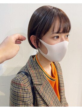 ラベスト キョウト(LOVEST) コンパクトで透明感のあるショートボブ