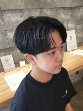 ニアウ 伊勢崎連取店(Niau) 刈り上げショートマッシュセンターパートメンズニュアンスパーマ