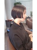横のシルエットが素敵なショートボブ