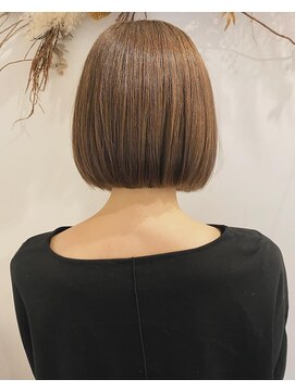 ゼンドットカラスマ(Zen.karasuma) ボブ