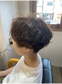 20代　ランダムパーマでガーリーショート