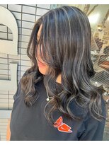 バイブアンドアネックス(VIBE & ANNEX)&nbsp;《momoka》コントラストハイライト20代石川町ブリーチ横浜