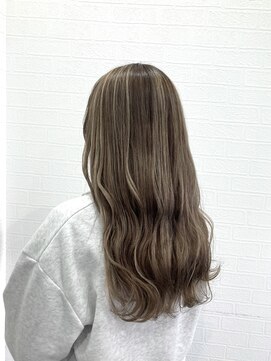 ミミックヘアー(MiMic hair) ベージュハイライト、ロングヘアー